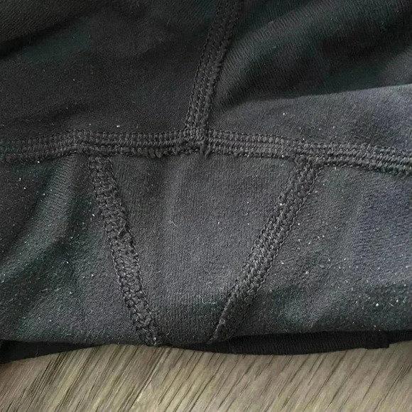 🍋Lululemon🍋 | Black Astro wunder under cropped leggings with crossover band - Picture 4 of 8